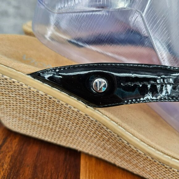 Vionic Grenada Wedge Thong Sandals 10 Black Patent Leather Woven Tan Orthopedic - Picture 7 of 14